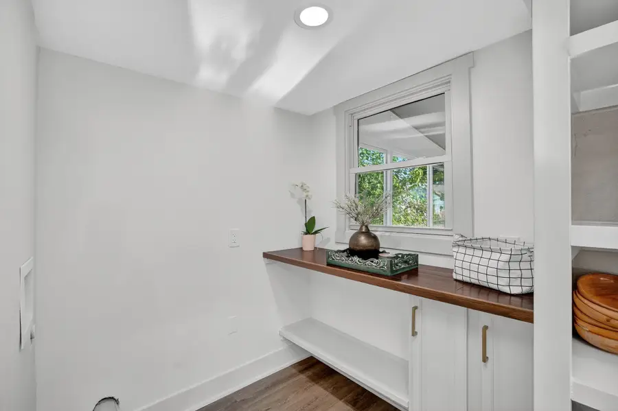 2524 E Walnut Street, Des Moines, IA 50317 - Image #2