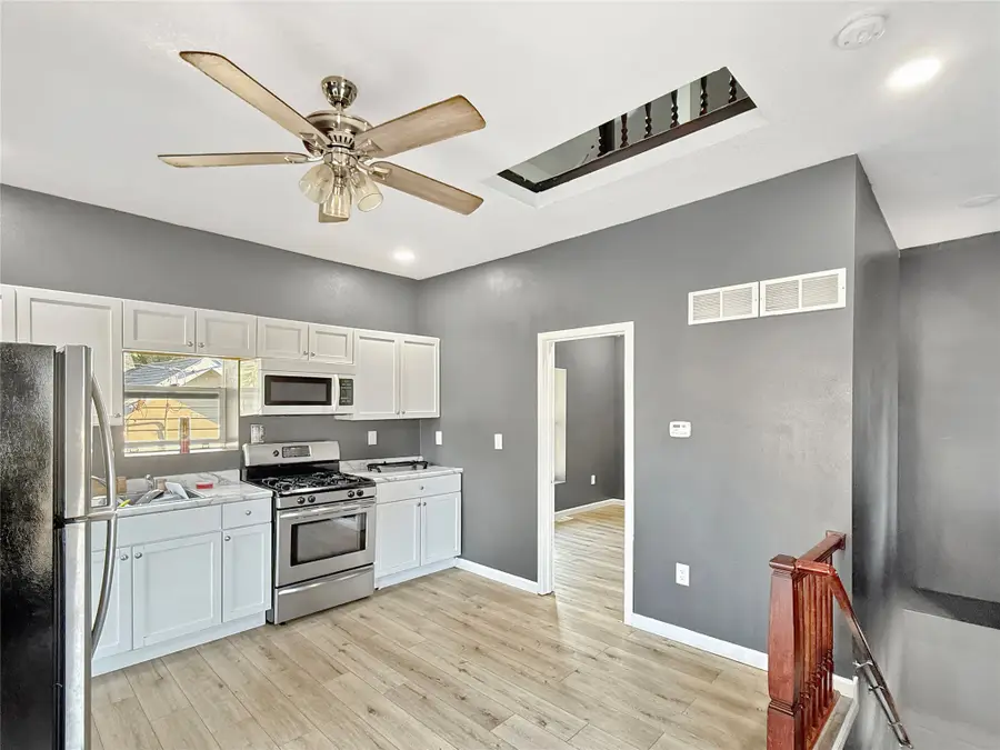 2413 SE 8th Street, Des Moines, IA 50315 - Image #3