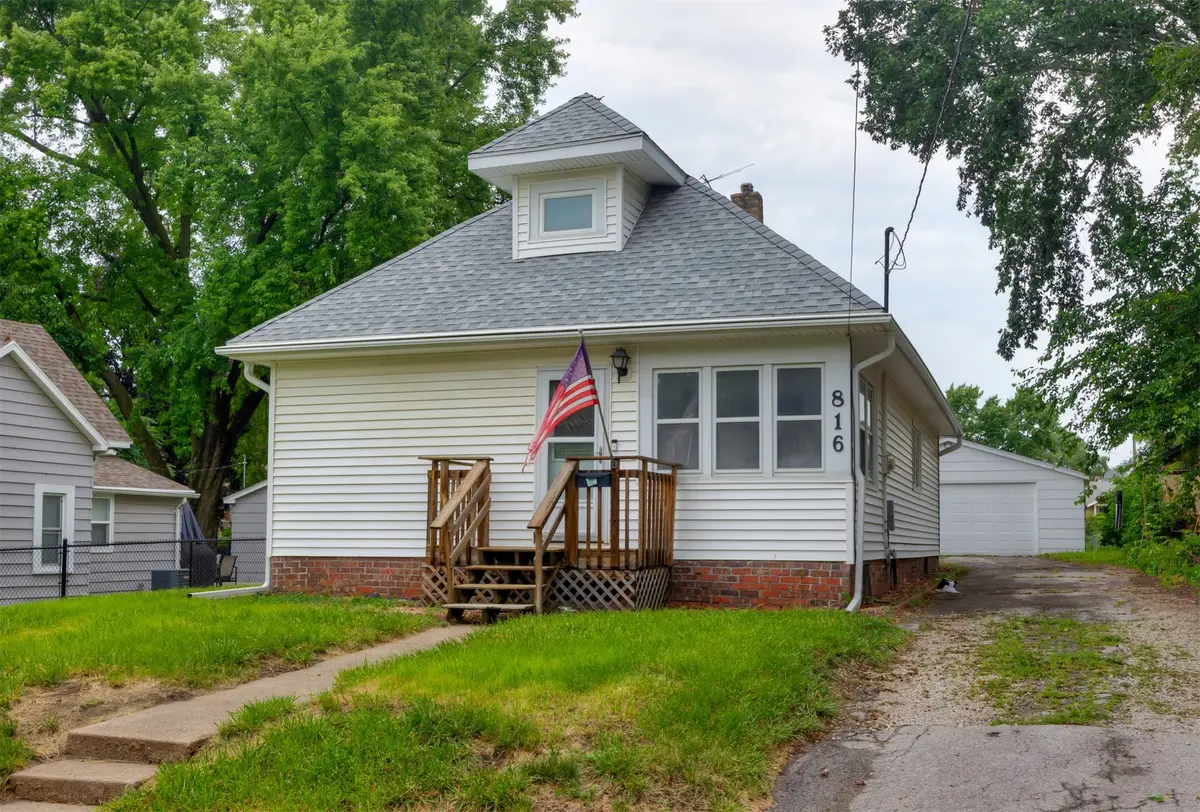 816 Boyd Street, Des Moines, IA 50316 - Image #1