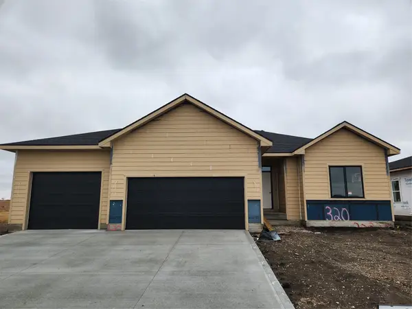 320 13th Street Nw, Bondurant, IA 50035