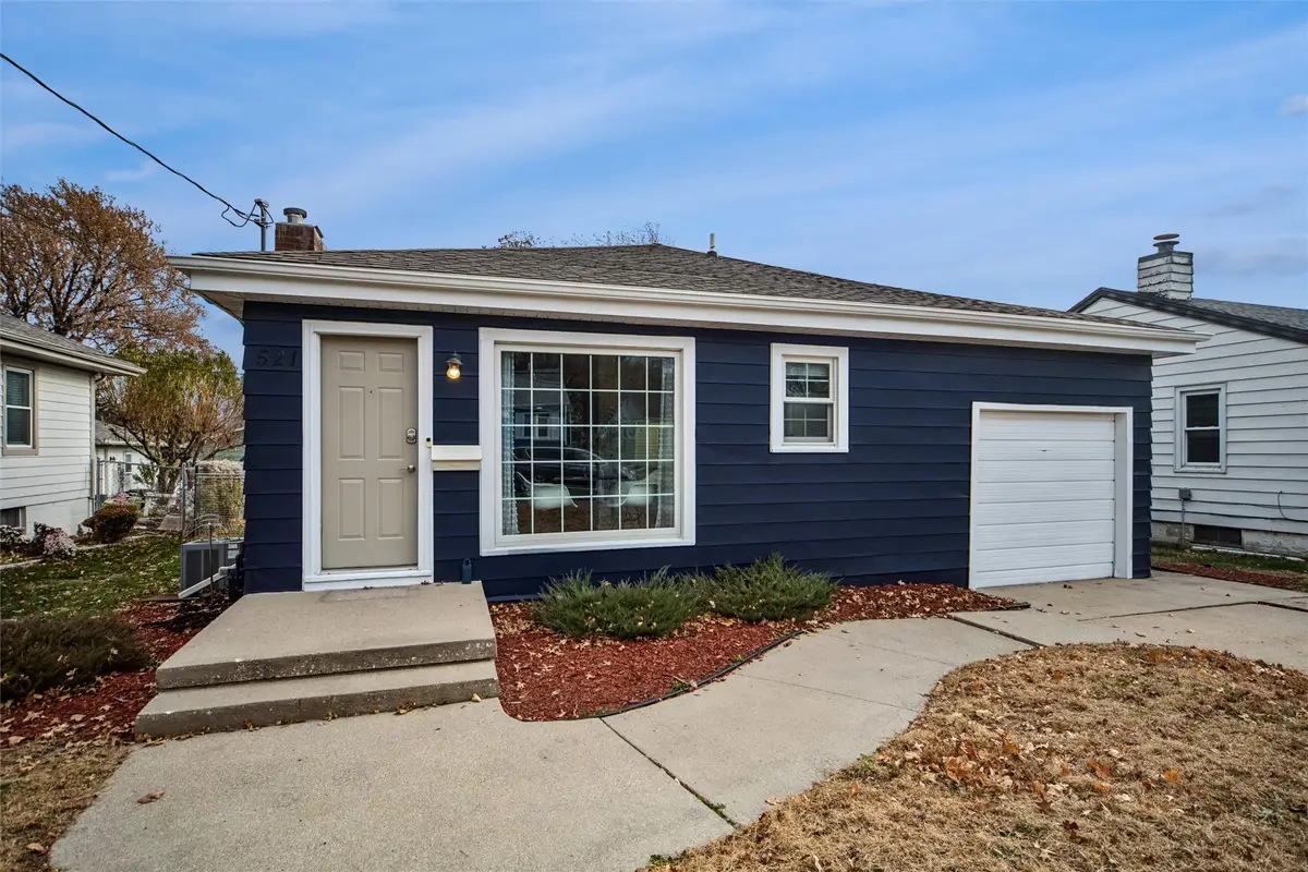 521 14th Street, West Des Moines, IA 50265 - Image #1