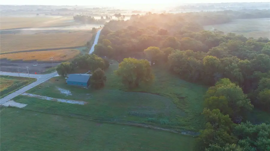 11094 NW Rowe Drive, Granger, IA 50109 - Image #2