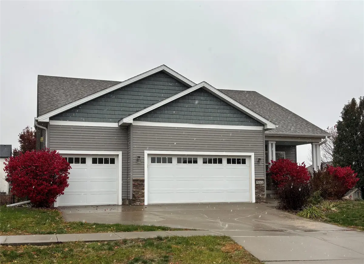 9641 Valley Parkway, Johnston, IA 50131 - Image #1