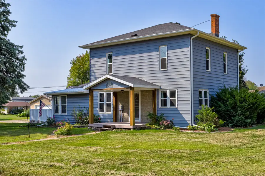 208 3rd Avenue Ne, State Center, IA 50247 - Image #2