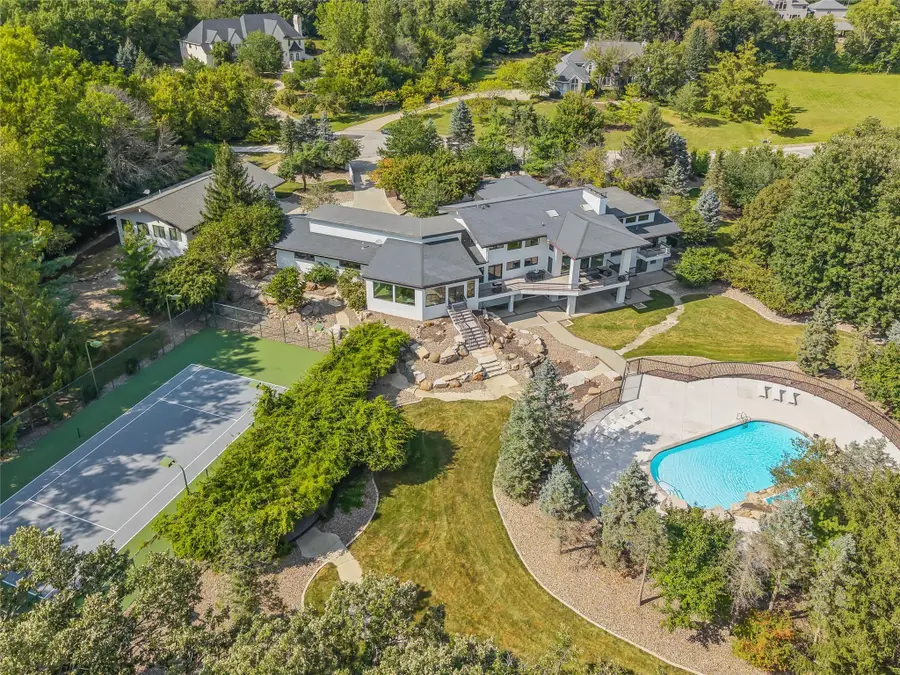 3700 Hidden Creek Drive, West Des Moines, IA 50265 - Image #2