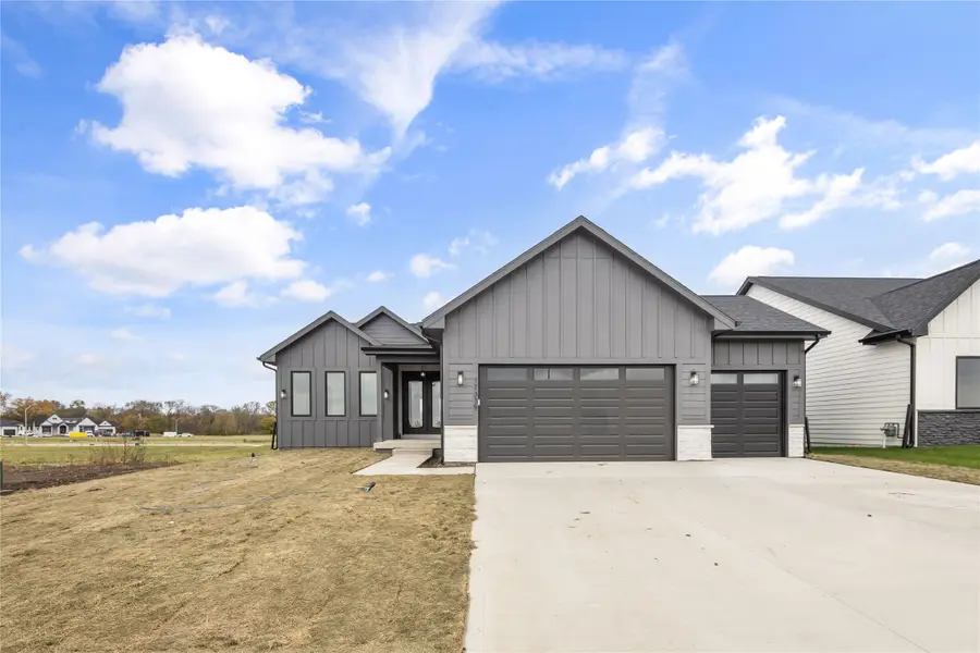 17339 Brookview Drive, Urbandale, IA 50323 - Image #2