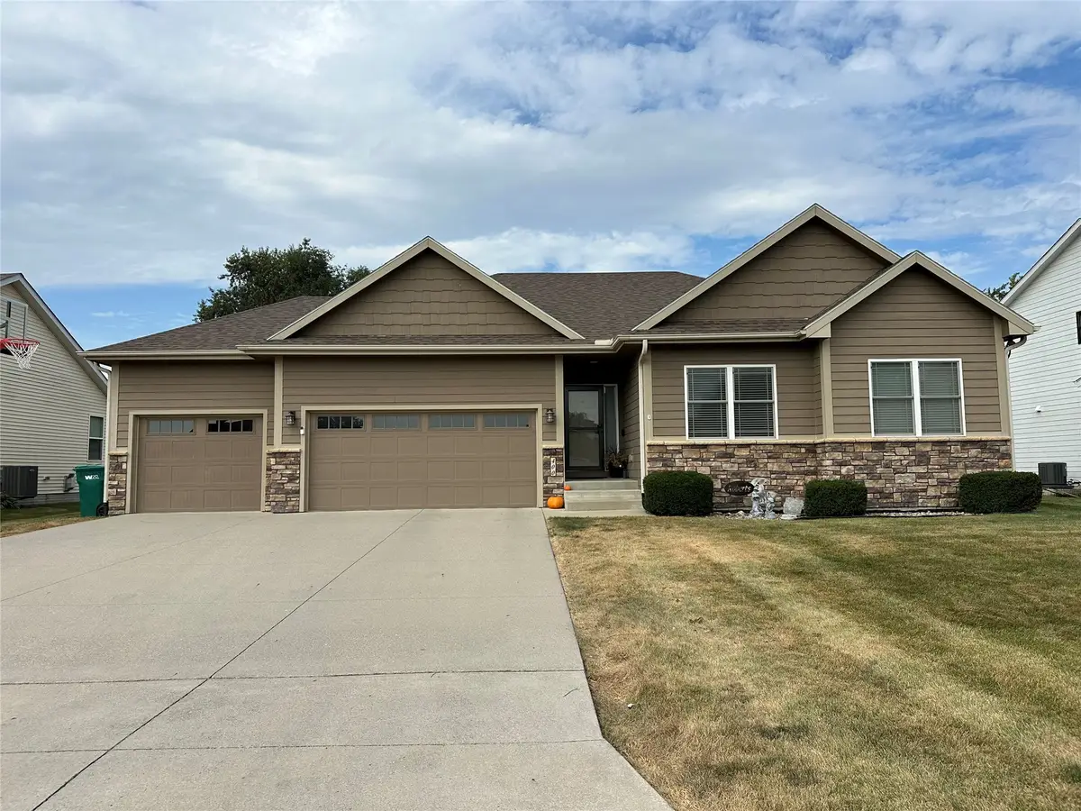 400 N 14th Avenue, Winterset, IA 50273 - Image #1