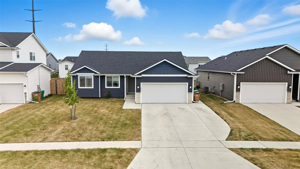 2817 21st Street Sw, Altoona, IA 50009 - Image #1