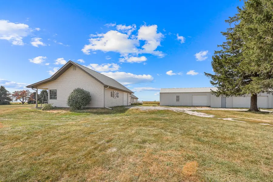 413 210th Avenue, Pella, IA 50219 - Image #2