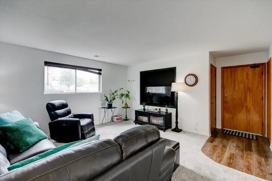 4213 62nd Street #2, Urbandale, IA 50322 - Image #2