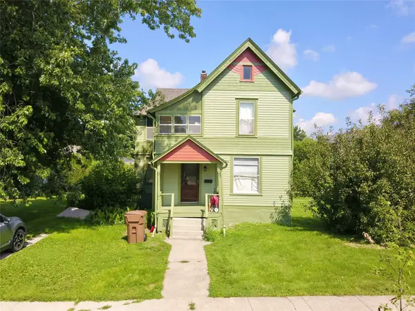 1202 Main Street, Grinnell, IA 50112
