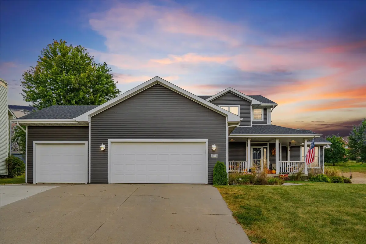 611 W Scenic Valley Drive, Indianola, IA 50125 - Image #1