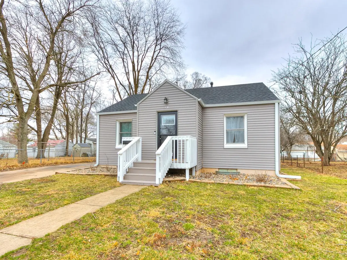 2912 Cleveland Avenue, Des Moines, IA 50317 - Image #1
