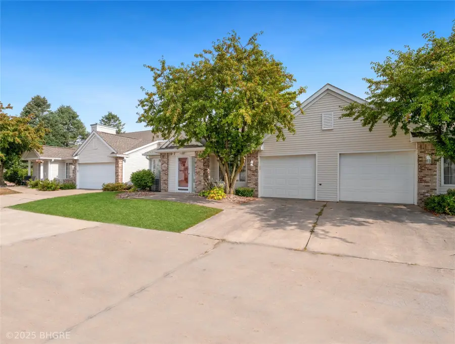 110 NW Georgetown Boulevard #7, Ankeny, IA 50023 - Image #2