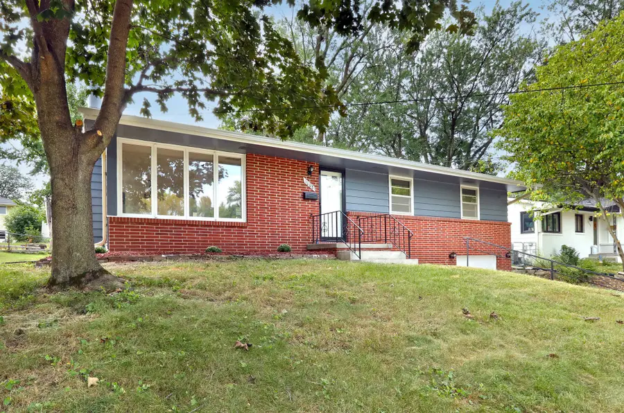 3008 Aurora Avenue, Des Moines, IA 50310 - Image #2