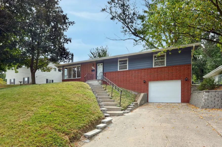 3008 Aurora Avenue, Des Moines, IA 50310 - Image #3