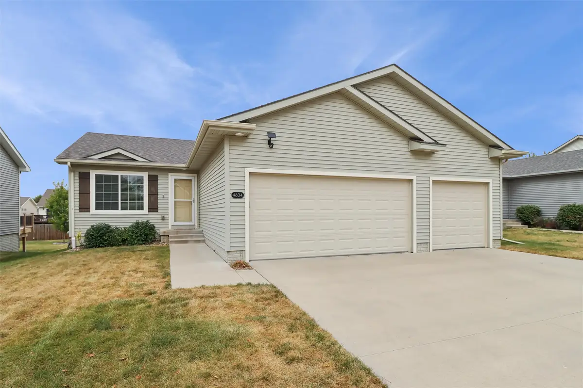 4634 E Valdez Drive, Des Moines, IA 50317 - Image #1
