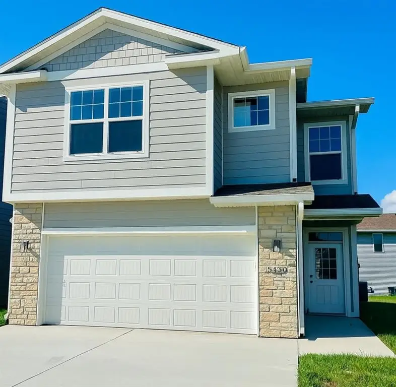 5420 153rd Street, Urbandale, IA 50323 - Image #1
