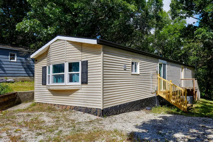 8447 Rosewood Street, Dexter, IA 50070 - Image #3