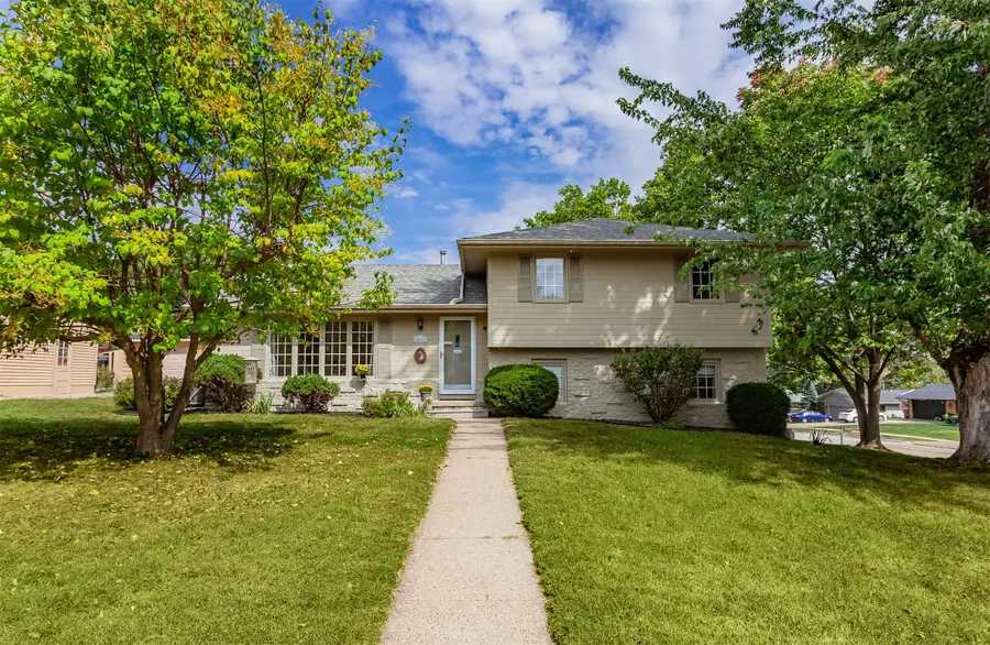 8011 Northwest Drive, Clive, IA 50325 - Image #2