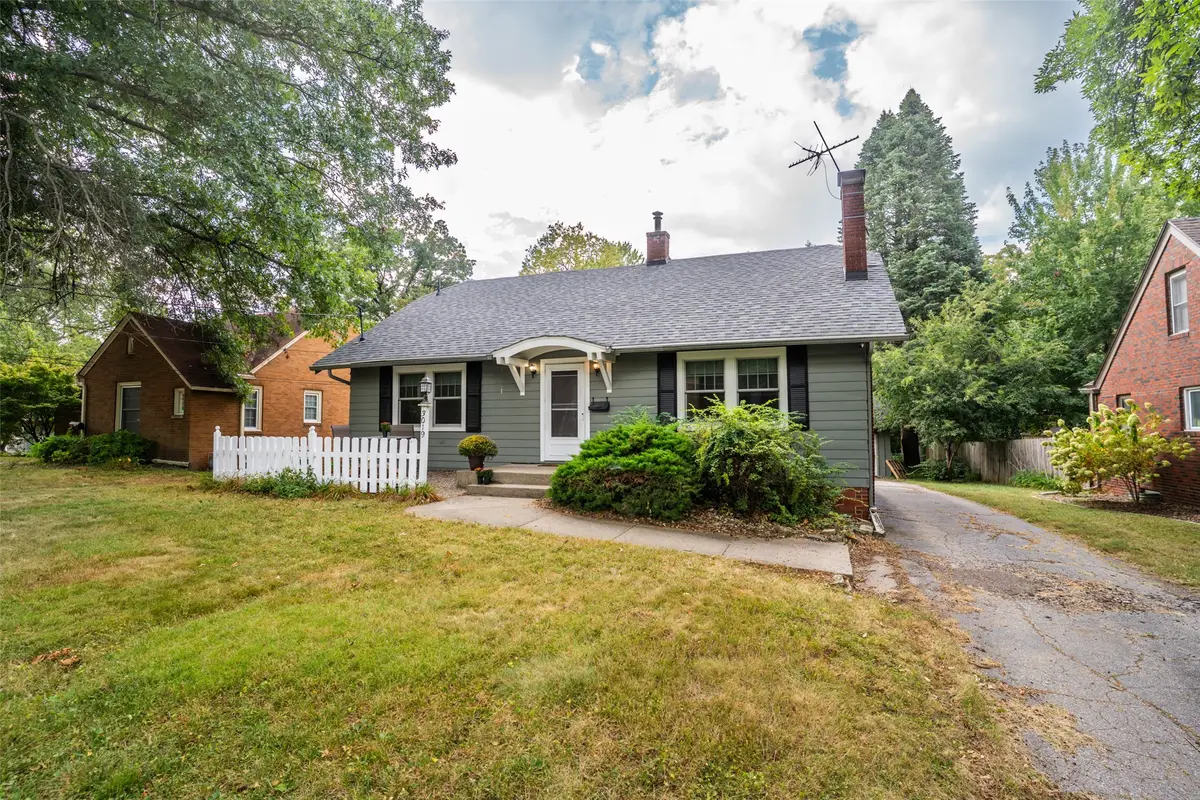 3019 John Patterson Road, Des Moines, IA 50317 - #1