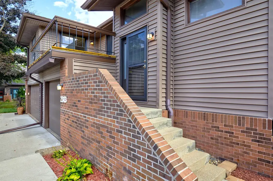 2313 Glenwood Drive #6, Des Moines, IA 50321 - Image #2