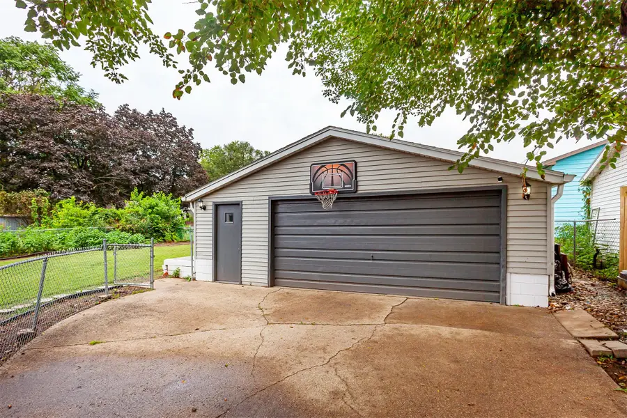 515 Emma Avenue, Des Moines, IA 50315 - Image #3