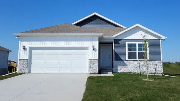 590 11th Street, Waukee, IA 50263