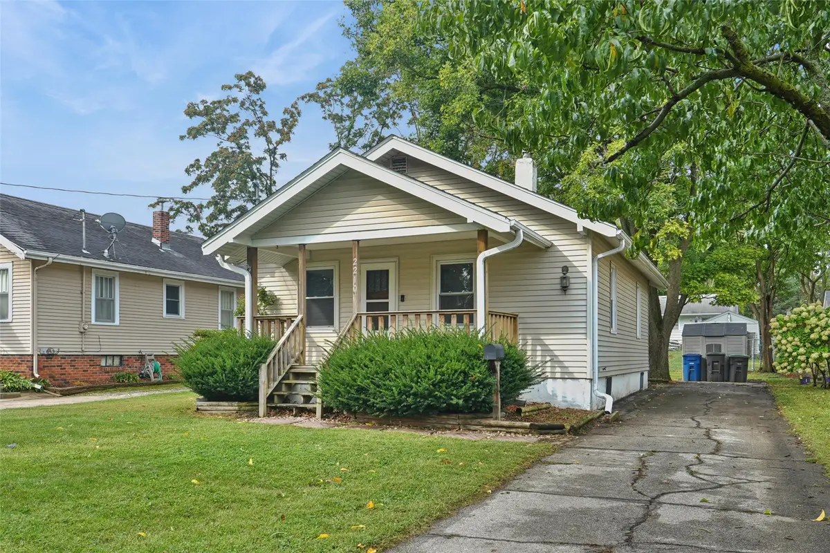 2210 36th Street, Des Moines, IA 50310 - Image #1