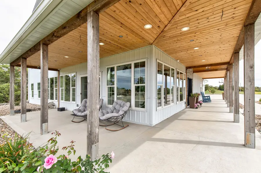 1890 Hogback Bridge Road, Winterset, IA 50273 - Image #3