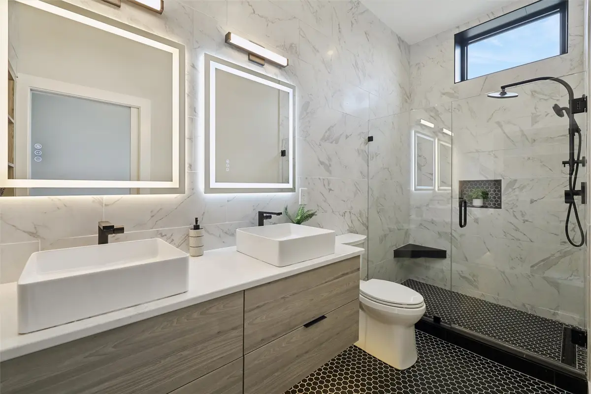 4844 Ingersoll Avenue, Des Moines, IA 50312 - Image #1