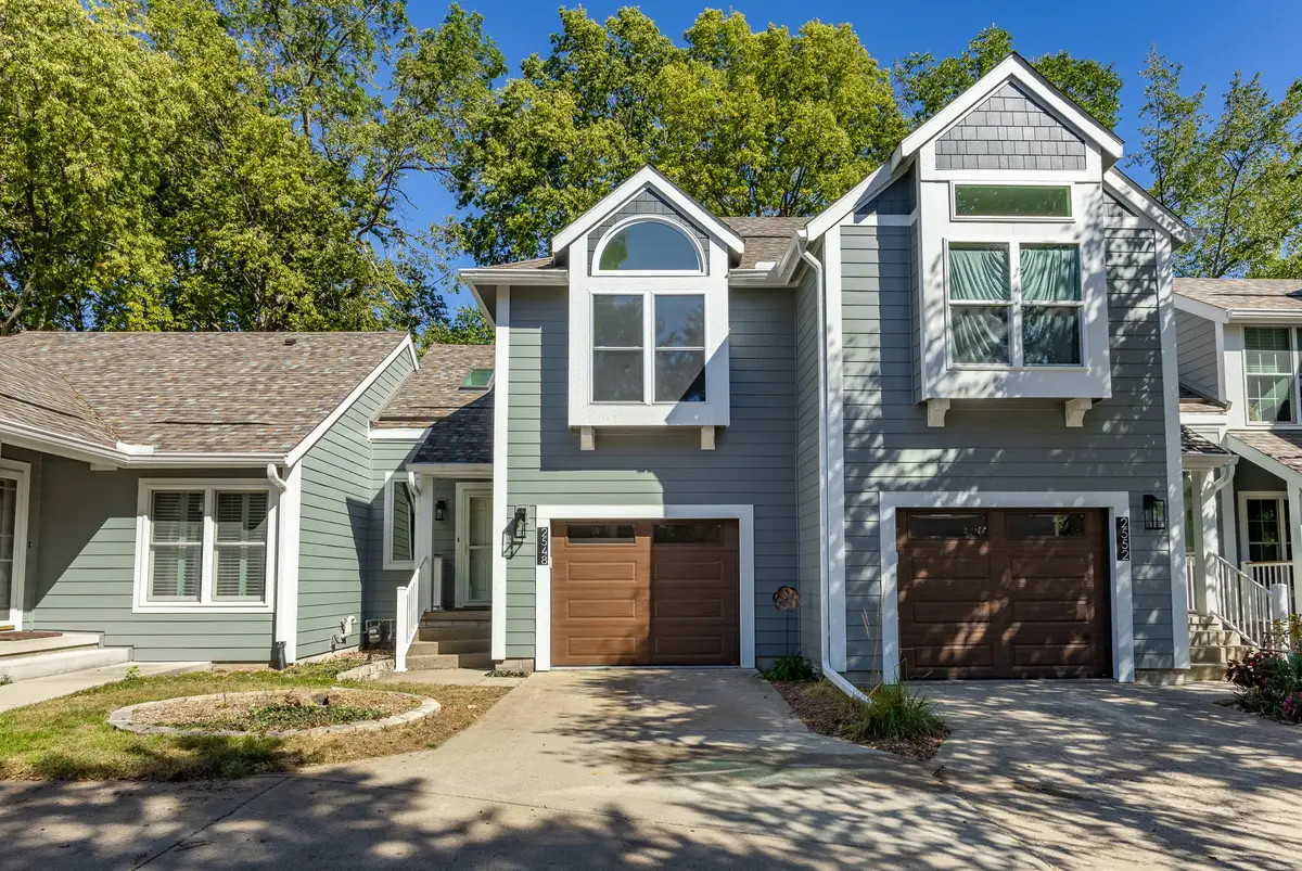 2548 Pine Circle, Urbandale, IA 50322 - #1