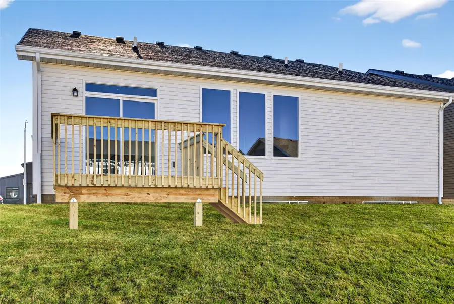 1041 NW Yorktown Drive, Waukee, IA 50263 - Image #3