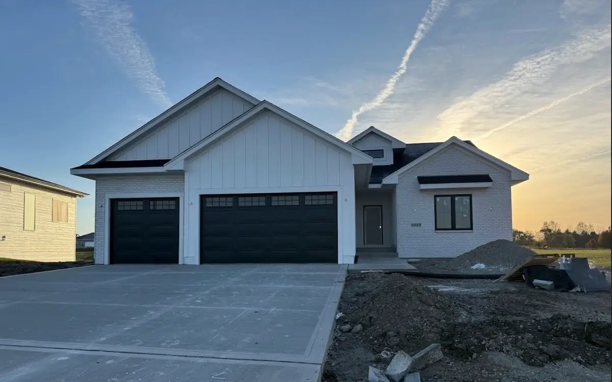 4657 174th Street, Urbandale, IA 50323 - Image #1