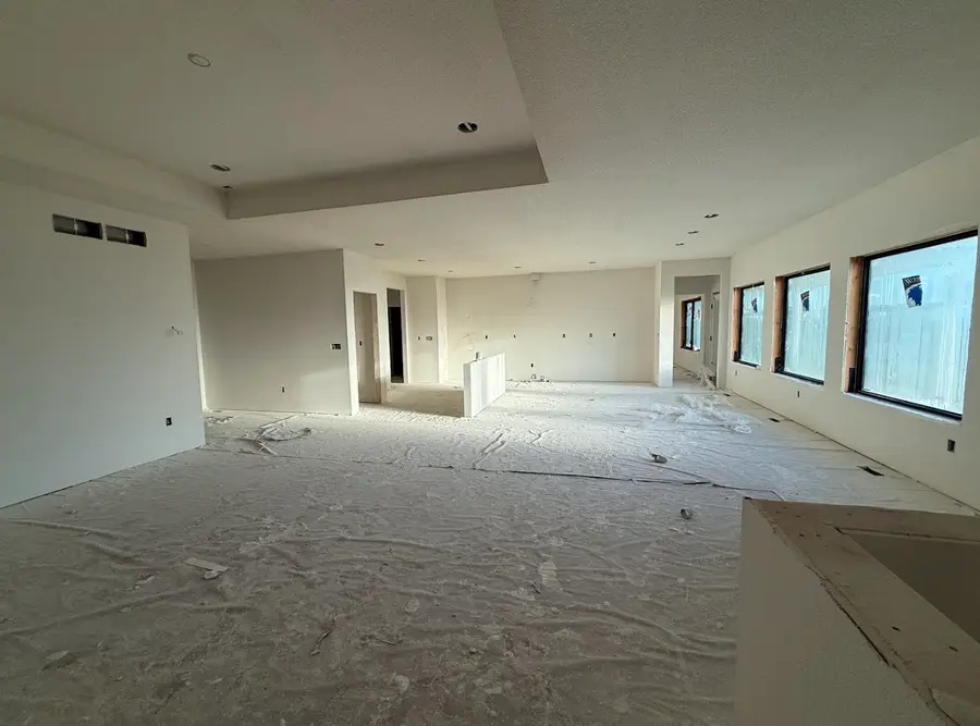 4657 174th Street, Urbandale, IA 50323 - Image #2