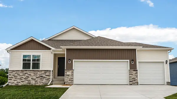 341 Cormorant Drive, Norwalk, IA 50211