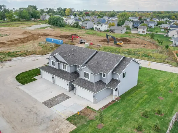 7000 Lake Ridge Avenue #2, Des Moines, IA 50320