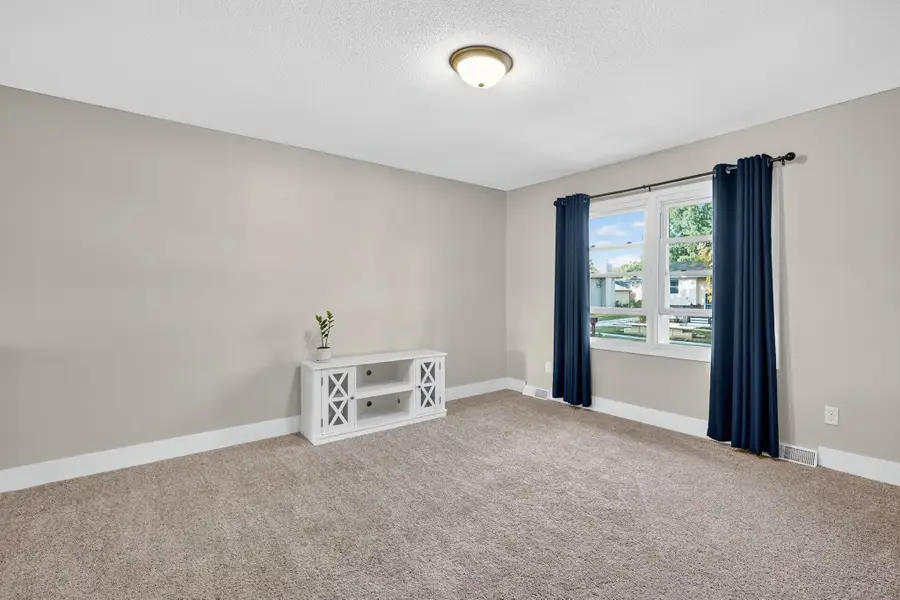 219 NW Calista Court, Grimes, IA 50111 - Image #3