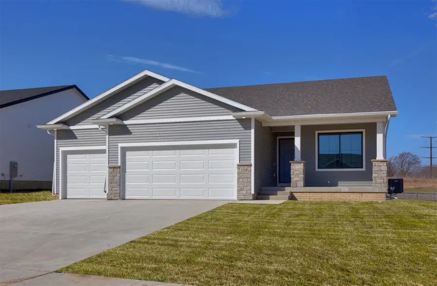 8211 Buckley Court, Johnston, IA 50131 - Image #2