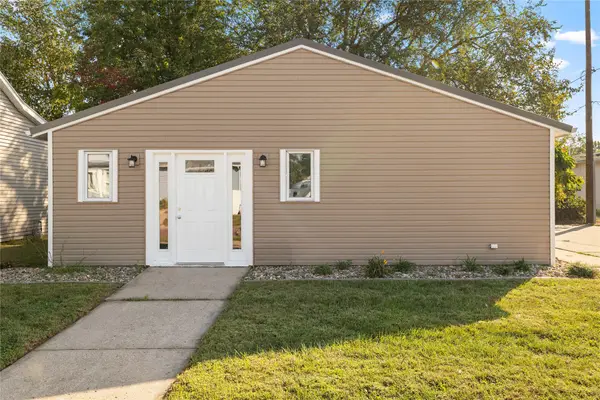 105 S 6th Street, Adel, IA 50003