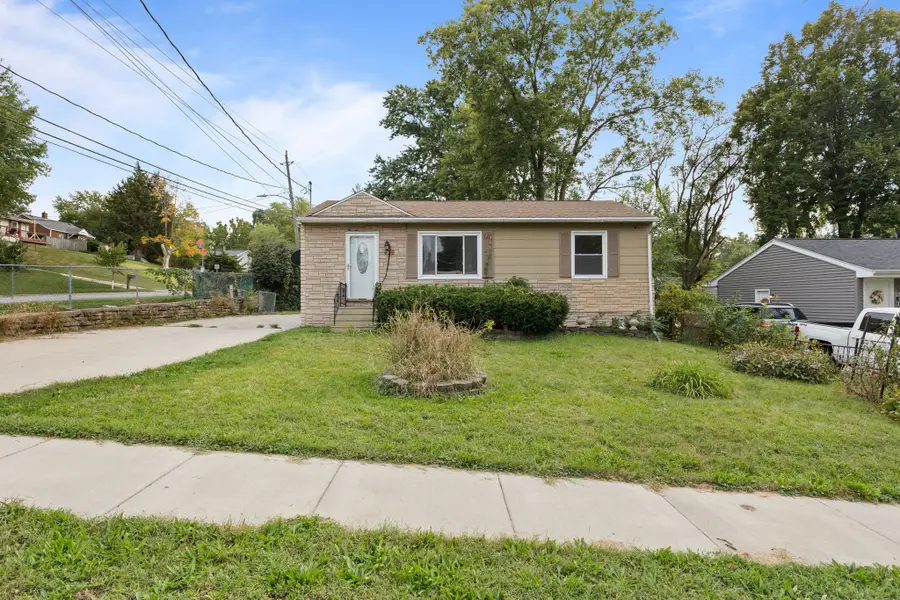 439 E Porter Avenue, Des Moines, IA 50315 - Image #2