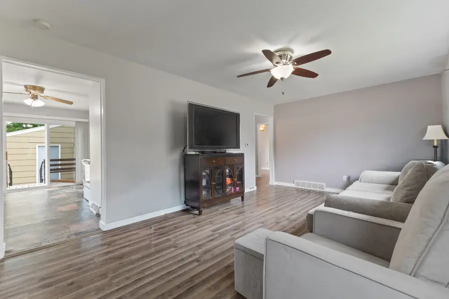 439 E Porter Avenue, Des Moines, IA 50315 - Image #3