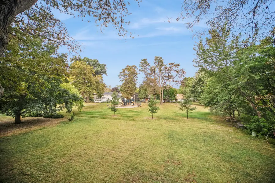 10475 Sunset Terrace, Clive, IA 50325 - #2