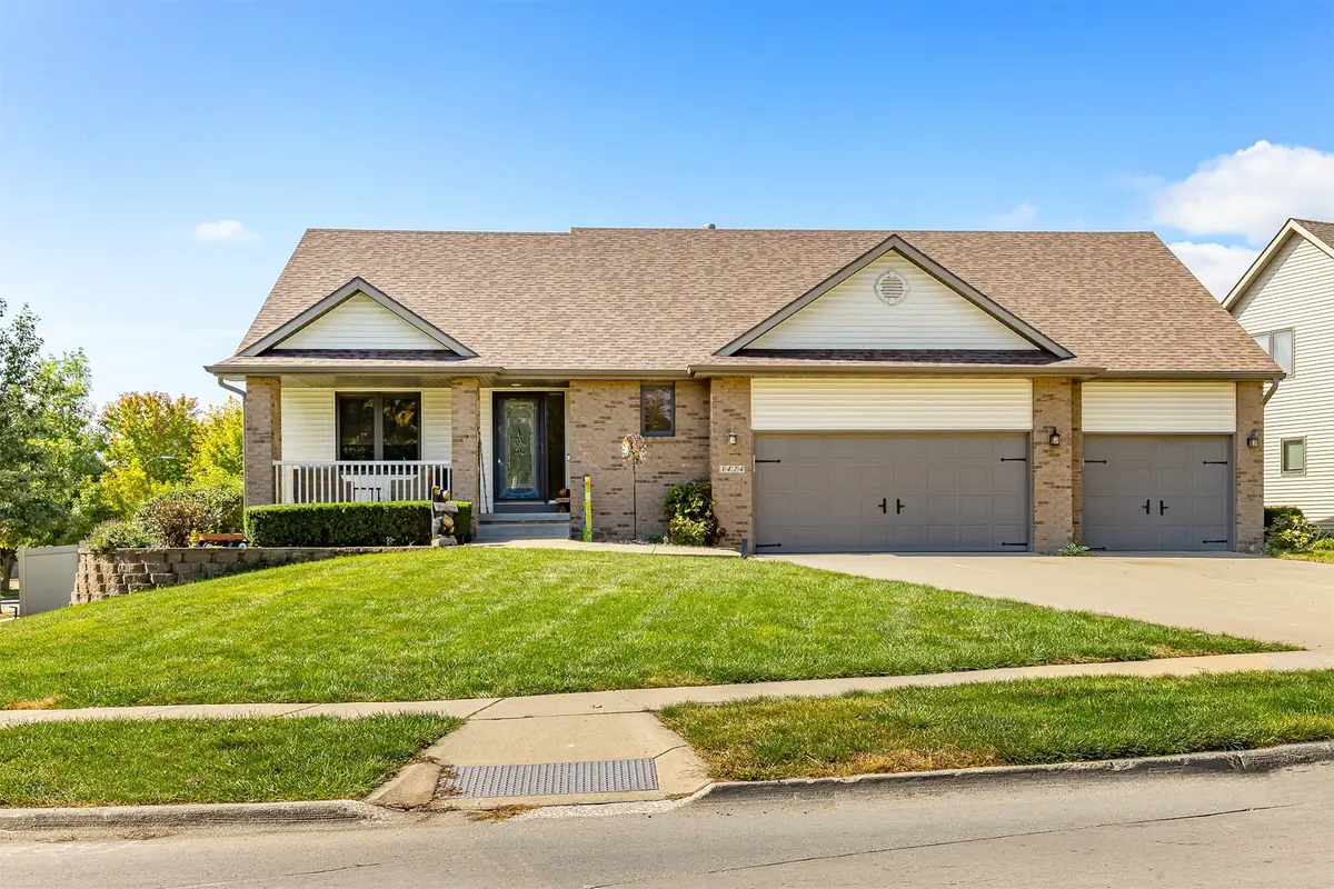 3424 Village Run Drive, Des Moines, IA 50317 - Image #1