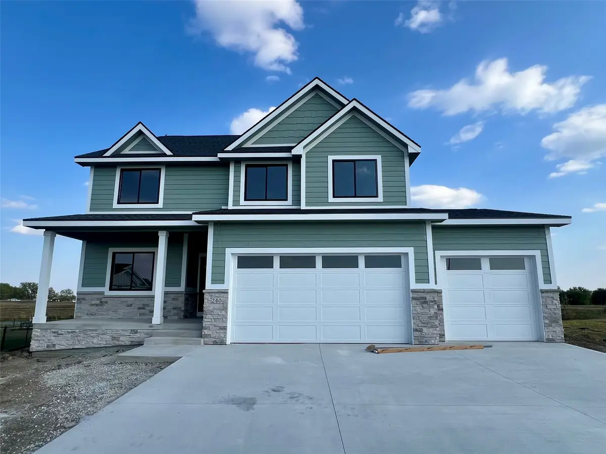 240 NW Copperleaf Court, Waukee, IA 50263 - Image #1