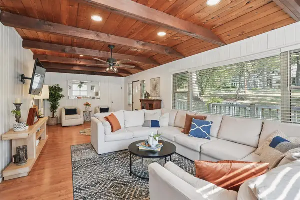 200 SW 42nd Street, Des Moines, IA 50312