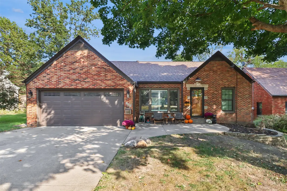 225 51st Street, Des Moines, IA 50312 - Image #1