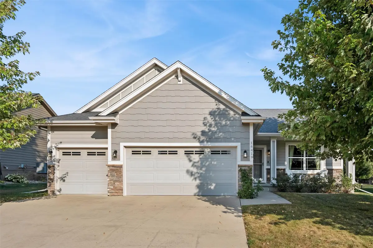 16419 Phoenix Drive, Clive, IA 50325 - Image #1
