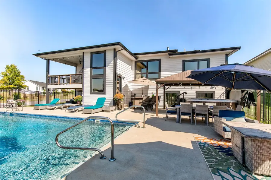 1405 S Arrowleaf Lane, West Des Moines, IA 50266 - Image #2