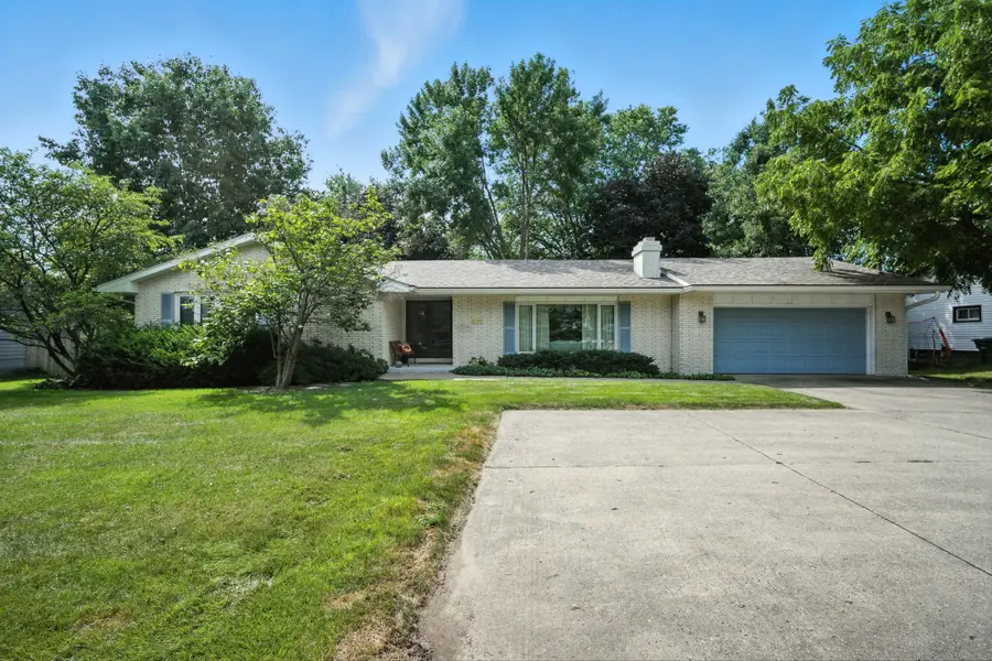 6140 Ashworth Road, West Des Moines, IA 50266 - Image #2